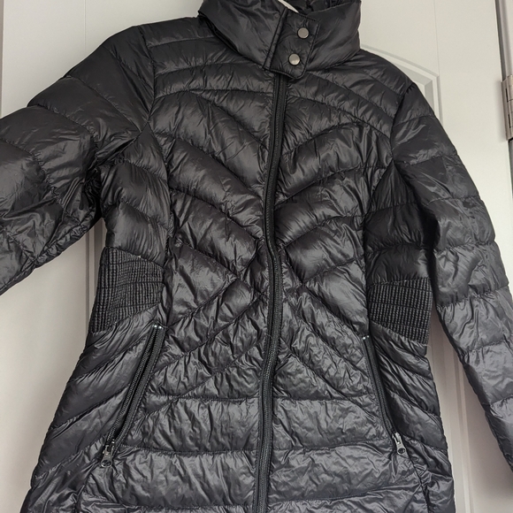 Packable premium down puffer jacket with hidden hood - Picture 5 of 7